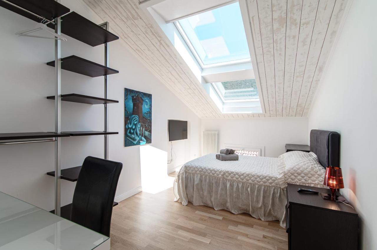 Attic 64 - The House Of Travelers Apartment Como Luaran gambar
